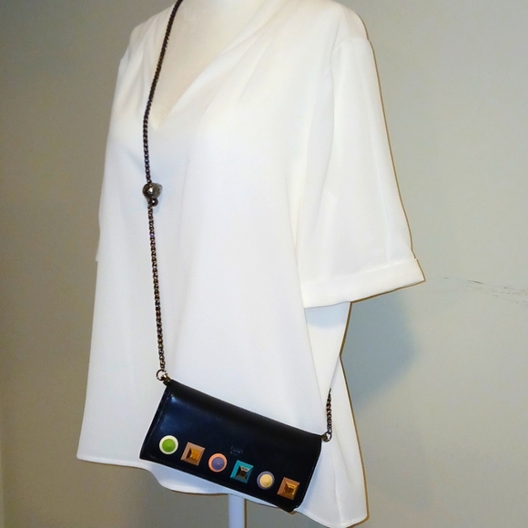 EUC FENDI Chain Wallet with full inclusion - Picture 11 of 14